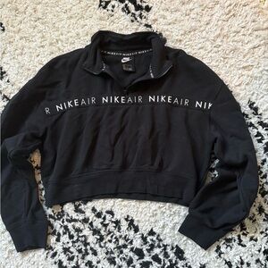 Nike Women's Black Cropped Sweatshirt